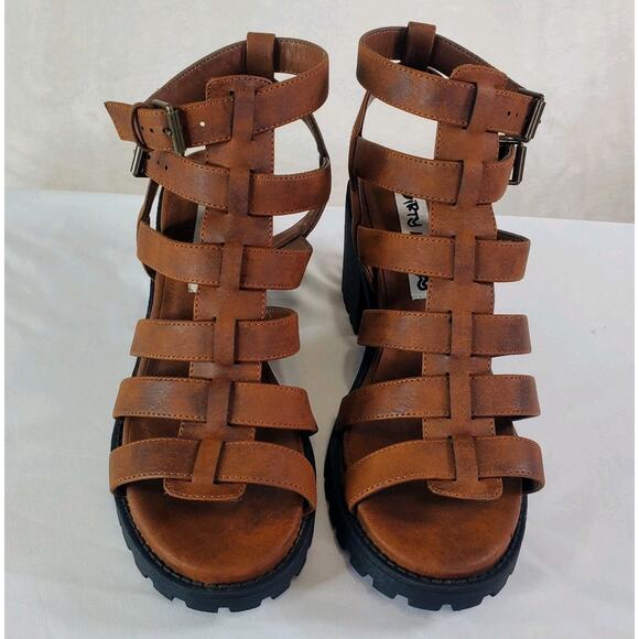 Dirty Laundry Fun Stuff Brown Gladiator Lug 3" Heel Sandals Sz 9 M Adjustable - Picture 2 of 8